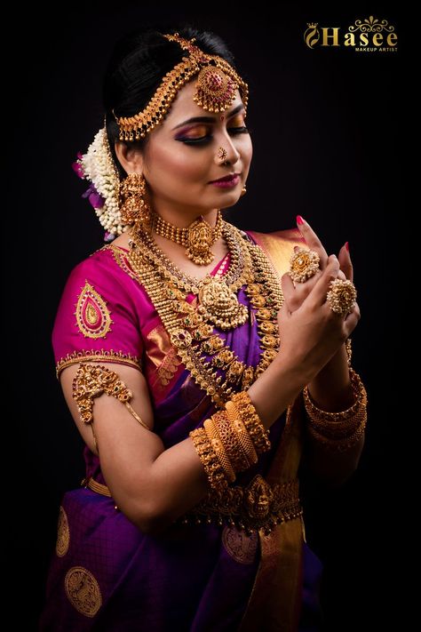 Solo Bride Poses, Reception Stills, Bride Reference, Makeup Shoot, Portraits Poses, Poses Bride, Nitish Kumar, Bride Photos Poses, Bride Photos