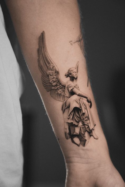 Nike god of Victory greek god victoria statue tattoo inked Cool Greek Tattoos, Female Greek Mythology Tattoo, Greek Goddess Sleeve, Nike Goddess Of Victory Tattoo, Nike Statue Tattoo, Nike Goddess Tattoo, Clear Tattoos, Greek Back Tattoo, God Statue Tattoo