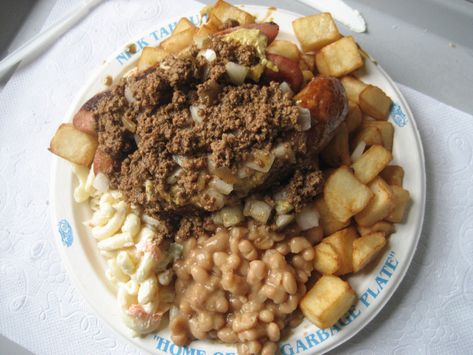 Garbage Plate Recipe, Garbage Plate, Regional Food, American Dishes, Atlas Obscura, Banana Bread Recipes, Food Plating, Main Dish Recipes, Food Truck