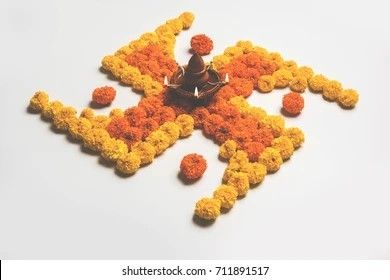 Onam Flowers, Flower Rangoli For Diwali, Tiger Siberian, Decoration For Diwali, Background Diwali, Rangoli For Diwali, Pongal Rangoli, Flowers Garland, Cats White