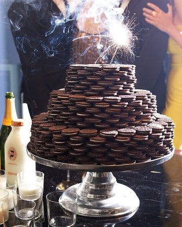 Happy 100th Birthday, Oreo!!!.... 25 Mouth Watering Oreo Recipes to celebrate! Oreo Cookie Cake, Oreo Birthday Cake, Birthday Eve, Table Birthday, Cake Tower, Oreo Recipes, Creative Birthday Cakes, Crazy Cakes, Oreo Cake