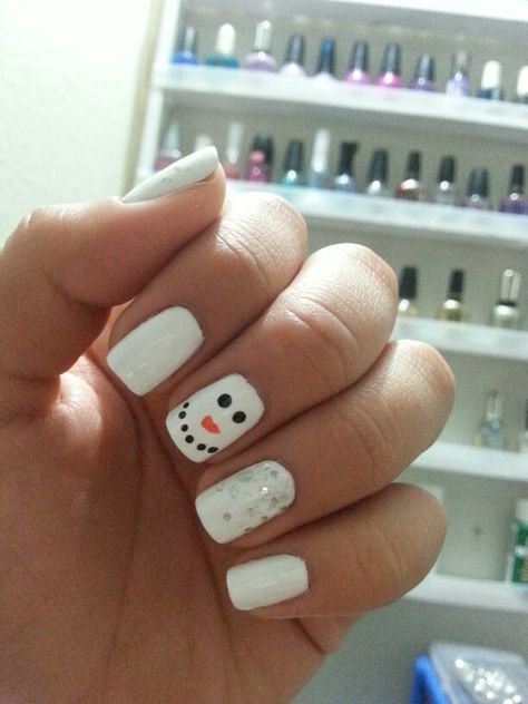 Holiday Nails Snowmen, Snowman Nails Design, Snow Man Nails, Christmas Shellac Nails, Christmas Toes, Cute Easy Nail Designs, January Nail Designs, Christmas Nail Polish, Snowman Nails