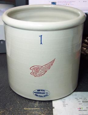 Stoneware | Red Wing Collectors Society | Red Wing Pottery, Union Stoneware, North Star, Art Pottery, Dinnerware | Page 183 Pottery Dinnerware, Red Wing Pottery, Red Wing, Star Art, North Star, Red Wings, Art Pottery, Pottery Art, The Collector