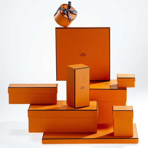 12 Things You Didn't Know About Hermès- TownandCountrymag.com Luxury Brand Packaging, Orange Box, Hermes Orange, Brand Consistency, Orange Boxes, Hermes Box, Luxury Packaging, Shades Of Orange, Jewelry Packaging