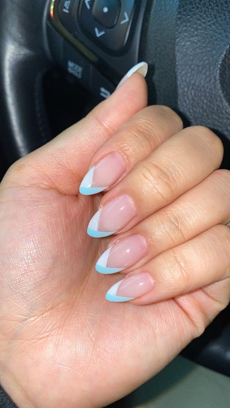 Gel overlay almond tips. Light blue and white French V tips. Blue Gel Overlay Nails, Dusty Blue French Tip Nails, Blue White French Tip Nails, Blue Tip French Nails, Blue And White French Tip Nails, Nails Gel Overlay, Almond Tips, Gel Overlay Nails, Periwinkle Nails