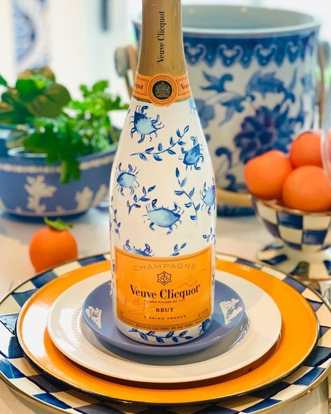 Mary Alice Myers on Instagram: “Champagne Anyone💙 After I received the beautiful hand painted blue & white Veuve bottle from @bisous_andthebay I felt the need to use it…” Custom Champagne Bottle, White Birthday Cakes, Champagne Gift, Hand Painted Wine Bottles, Wedding Bottles, Painted Wine Bottles, Champagne Bottles, Wine Wedding, Paint And Sip