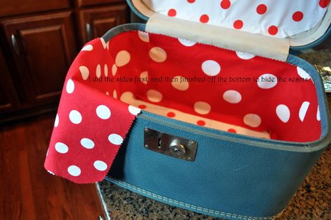 Image result for vintage train case makeover Train Case Makeover, Suitcase Dog Bed, Overnight Train, Trunk Makeover, Upcycled Bags, Suitcase Decor, Diy Suitcase, Antique Booth Ideas, Vintage Train Case