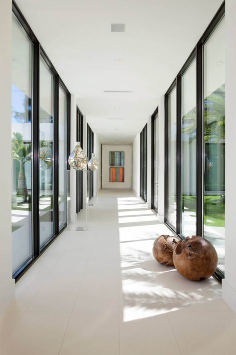 Mid-Century by Marc-Michaels Interior Design Seeded Glass Pendant, Corridor Design, Modern Entry, Hallway Designs, Recessed Ceiling Lights, Interior Remodel, Entry Hallway, Modern Hallway, Interior Renovation