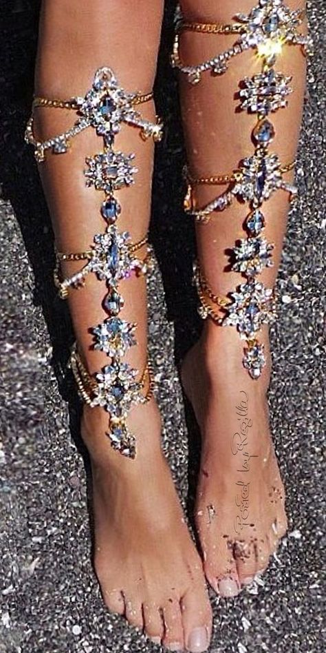 Leg Jewelry, Pinterest Jewelry, Leg Chain, Ankle Jewelry, Foot Jewelry, Body Chain Jewelry, Body Jewellery, Ankle Bracelets, Pretty Jewellery