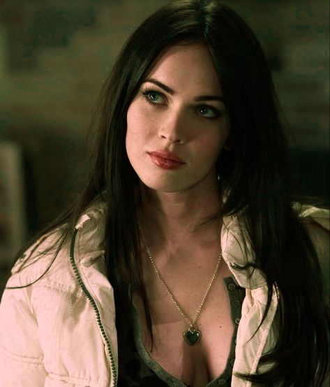 Jennifer’s Body, Megan Denise Fox, Jennifer's Body, Dark Feminine Aesthetic, Feminine Aesthetic, Megan Fox, Iconic Women, Pretty Makeup, Feminine Energy