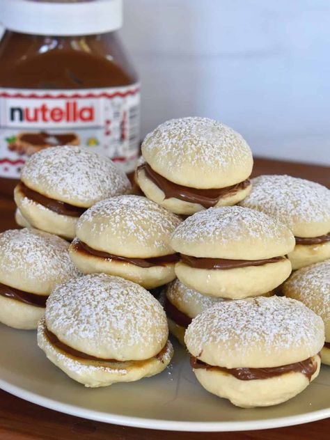 Nutella Sandwich Cookies, Nutella Sandwich, Banana Cake Recipe Easy, Italian Cookie, Ricotta Cookies, Cake Recipes For Kids, Plain Cookies, Muffins Recipes, Lace Cookies