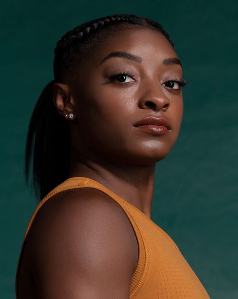 Simone Biles: Athlete of the Year 2021 | Time Simone Biles Photoshoot, Celebrity Sketch, Simon Biles, Akg Headphones, Gymnastics History, Celebrity Drawing, Jojo Pose, Field Athletes, Blonde Hair Green Eyes