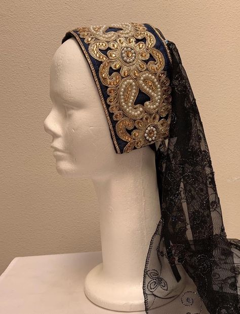 Princess Headpiece, Historical Headdress, Medieval Headress, Medieval Hats Women, Medieval Veil, Medieval Headdress, Medieval Headwear, Headdress Ideas, Medieval Hats