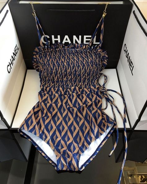 Chanel Swimsuit, Moda Academia, Madison Beer Outfits, Swimsuits Outfits, Aesthetic Tiktok, Tiktok Style, Christmas 2022, Swaggy Outfits, Teenage Fashion Outfits