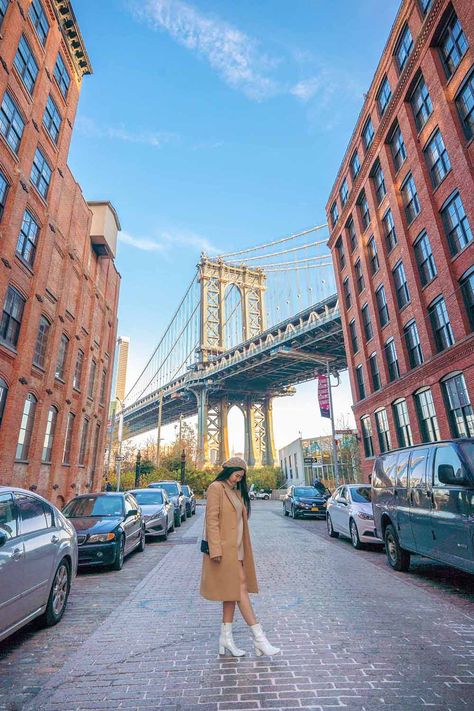 Dumbo New York Photography, Dumbo Brooklyn Photoshoot, Newyorker Fashion Street, New York Dumbo, Dumbo New York, New York Photo Ideas, Photographie New York, Ny Travel, America Photography