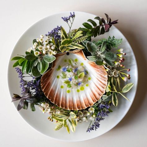 Scallop Tartare, Gourmet Plating, Clare Smyth, Christmas Diner, Fairy Food, Isle Of Harris, Sea Vegetables, Fine Dining Recipes, Food Decor