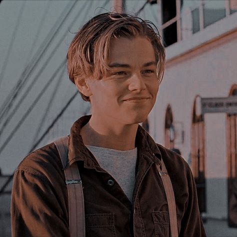 jack dawson #titanic Leonardo Dicaprio Great Gatsby, Jack Dawson Titanic, Jack Titanic, Great Gatsby Hairstyles, Titanic Leonardo Dicaprio, Gatsby Hair, Leo And Kate, Leonardo Dicaprio 90s, Jack Dawson