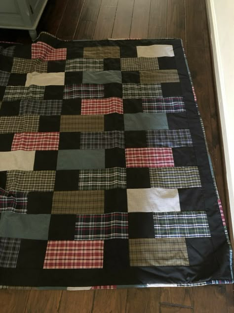 Mens Quilts Ideas, Quilt From Shirts, Homespun Quilts, Mens Quilts, Quilts For Men Patterns, Flannel Quilt Patterns, Masculine Quilts, Quilts For Men, Plaid Quilts