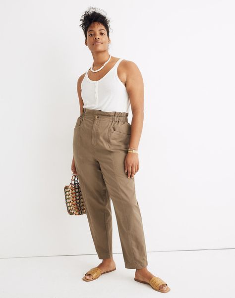 Utility Pants Women, Paperbag Pants Outfit, Pants Women Outfit, Paperbag Jeans, Plus Size Cargo Pants, Paperbag Pants, Chic Pants, Cropped Pants Women, Tie Dye Outfits