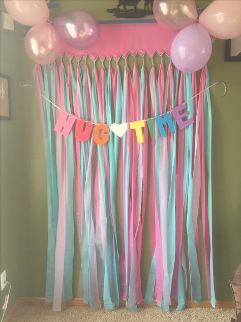 "Hug Time" photo backdrop for Trolls Party! Trolls Party Decorations, Hug Time, Poppy Birthday, Trolls Party, Princess Poppy, Trolls Birthday Party, Troll Party, Third Birthday Party, Party Wall