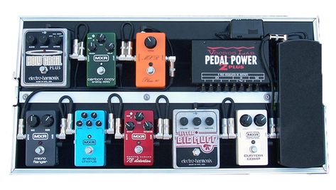 Pedalboard Design, Diy Pedalboard, Guitar Pedal Boards, Electric Guitar Lessons, Pedal Boards, Bass Guitar Lessons, Guitar Rig, Guitar Obsession, Music Equipment