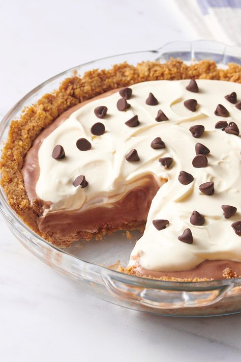 Creamy Chocolate Pudding Pie with Graham Cracker Crust Pie With Graham Cracker Crust, Chocolate Pudding Pie, Chocolate Cream Pie Recipe, Chocolate Pie With Pudding, Homemade Chocolate Pudding, Gooey Butter Cookies, Pudding Pie, Brie Bites, Pudding Pies