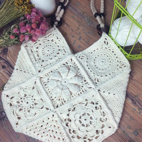 Crochet Throw Pattern, Favorite Purse, Granny Square Bag, Crochet Bag Pattern Free, Crochet Gratis, Crochet Goodies, Crochet Throw, Boho Patterns, Crochet Coasters