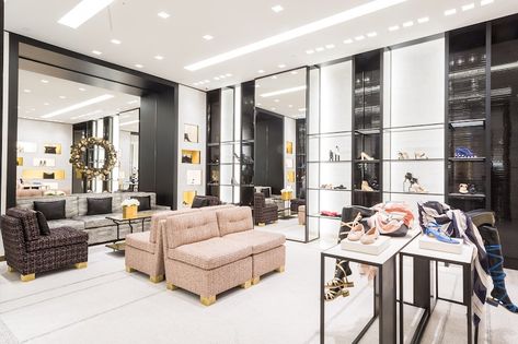 French Luxury Brands, Retail Interior Design, Chanel Boutique, Chanel Store, Parisian Apartment, Boutique Interior, Retail Interior, Store Design Interior, Shopping Chanel