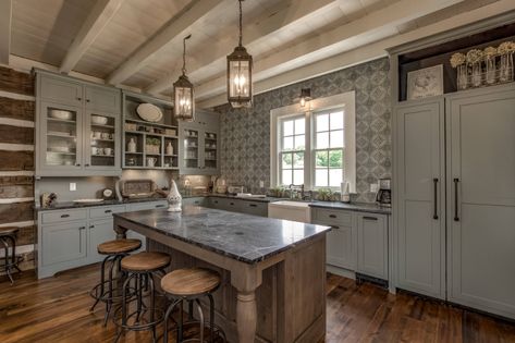 Historic 200 Year-Old Renovation - Farmhouse - Kitchen - Nashville - by Hallmark Building Group, Inc. | Houzz Kitchen With Beams, Old House Decorating, Historic Kitchen, Renovated Kitchen, Old Kitchen, Old Farmhouse, Historic Home, Historic Homes, Kitchen Renovation