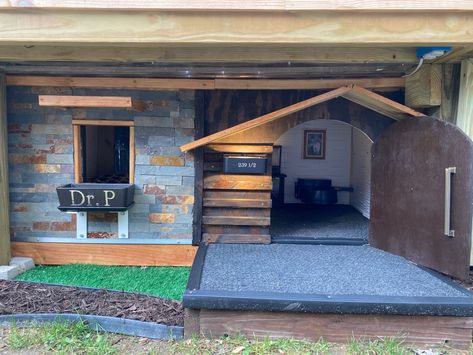 Doghouse Under Deck, Under Deck Dog House, Under Deck Dog Area, Dog Patio, Outside Dog Houses, Under Deck, Outside Dogs, Deck Steps, Under Decks