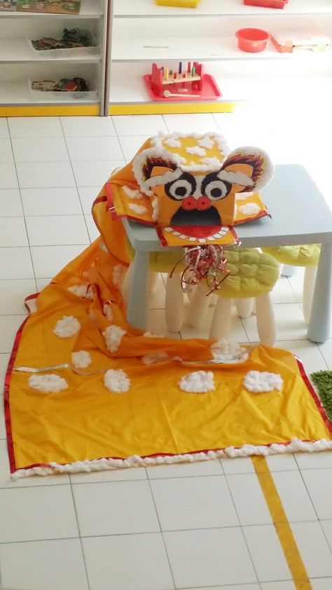 DIY Lion Dance Head Lion Dance Head, Chinese New Year Crafts For Kids, Lion Craft, Chinese New Year Crafts, Lion Dance, Year Of The Pig, New Year's Crafts, Mothers Day Crafts, Lunar New Year