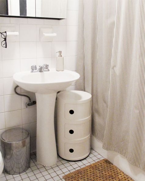 If our new apt bathroom is anything like our current bathroom, I think this is just the thing we'll need. Small Bathroom Storage Under Sink, Under Pedestal Sink Storage, Pedestal Sink Storage Ideas, Half Baths Ideas, Pedestal Sink Ideas, Pedestal Sink Storage, Deep Clean Bathroom, Bathroom Sink Storage, Sink Storage