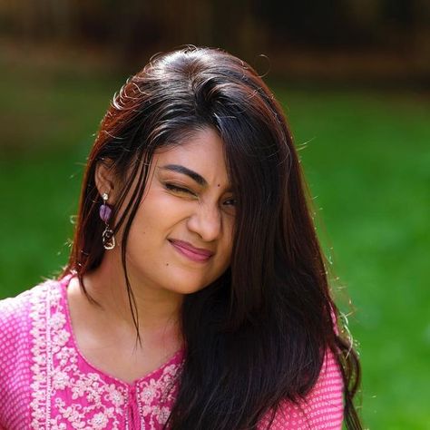 Ammu Abhirami, Prabhas Actor, November 9, Indian Beauty Saree, Actress Photos, Beauty Face, Hd Wallpaper, Gif, Saree