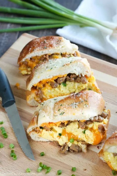 French Bread Breakfast, Stuffed French Bread, Huge Breakfast, Stuffed French Toast Recipe, Company Recipes, Breakfast Roll, Soft Scrambled Eggs, Rhodes Bread, French Bread Loaf