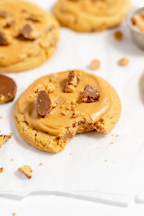 Crumbl Peanut Butter, Reese's Peanut Butter Cup Cookies, Cup Cookie, Pork Chops And Rice, Chocolate Peanut Butter Desserts, Cup Cookies, Peanut Butter Cup Cookies, Slow Cooker Pork Chops, Chocolate And Peanut Butter