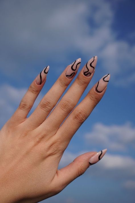 Cute Black Nails Simple, Line On Nails Design, Lined Nail Designs, Topography Nails, Abstract Lines Nails, Line Art On Nails, Minimalist Nail Art Lines, Nails Line Design, Nails With Lines Design