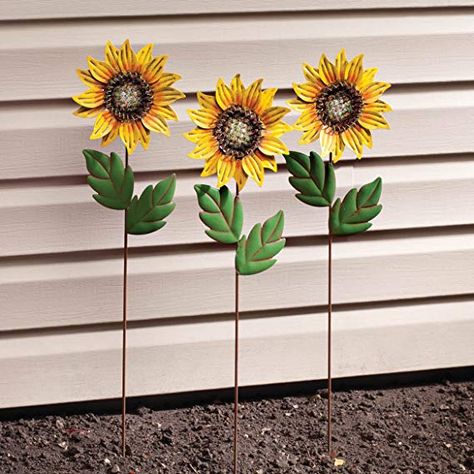 Metal Sunflower, Outdoor Living Decor, Upcycle Decor, Veg Garden, Outdoor Flowers, Garden Ornament, Lawn Decor, Minimalist Home Decor, Home Decor Paintings