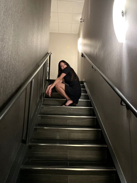 Stairwell Poses Instagram, Stairwell Poses, Stairway Photoshoot, Stairwell Photoshoot, Staircase Poses, Stairwell Pictures, Staircase Photoshoot, Narrow Staircase, Insta Poses