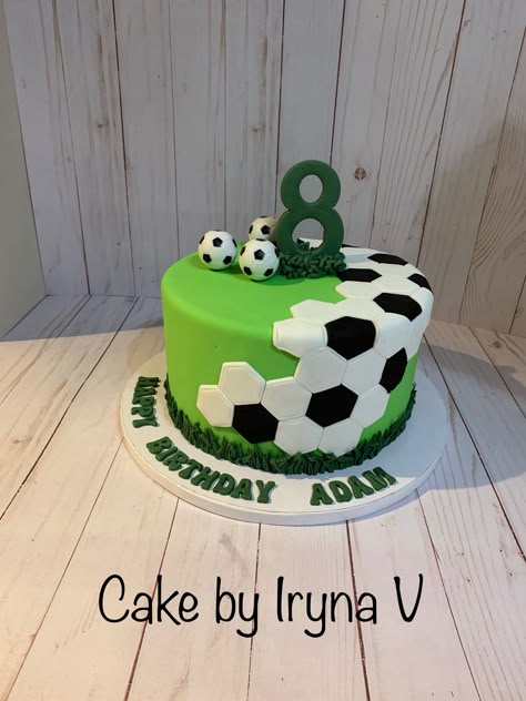 Simple Football Cake Design, Soccer Birthday Cakes Boy, Birthday Soccer Cake, Soccer Cake Ideas For Boys, Cake Football Birthday, Soccer Cake Ideas, Birthday Cake Football, Soccer Themed Cake, Football Cakes For Boys