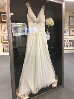 Wedding Dress Framing Framed Wedding Dress Display, Dress Display Ideas, Wedding Dress Shadow Box, Wedding Dress Frame, Wedding Dress Display, Wedding Dress Storage, Wedding Dresses London, Dress Storage, Dress Preservation