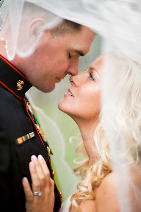 Army Wedding, Marine Wedding, Military Photography, Military Couples, Cinderella Story, Military Wedding, Pose Fotografi, Military Love, The Embrace