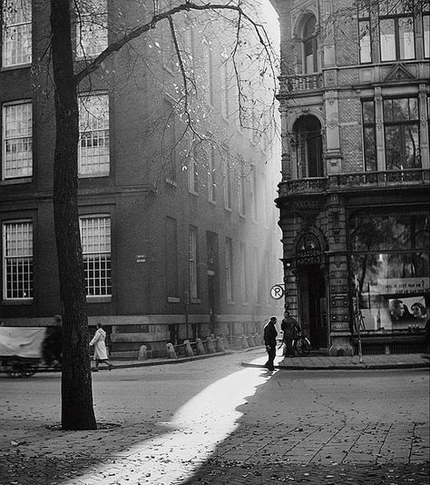 1946. A view of the Maagdehuis at Spui in Amsterdam. The Maagdenhuis is the administrative center of the University of Amsterdam. The building dates back to 1780 and was designed by Abraham van der Hart. The Spui was originally a body of water that formed the southern limit of the city until the 1420s when the Singel canal was dug as an outer moat around the city. In 1882 the Spui was filled in and became the square that we know today. #amsterdam #1946 #Spui #Maagdenhuis #DirkdeHerder Vintage City, Digital Museum, Amsterdam City, Header Photo, Collaborative Art, Urban Environment, Year 2, City Photography, Antique Photos