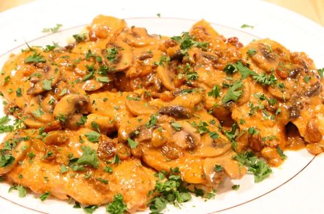 Wolfgang Puck’s Chicken Marsala With Mushrooms – David's Favorite Recipes Chicken Marsala With Mushrooms, Wolfgang Puck Recipes, Chicken Mushroom Marsala, Wolfgang Puck, Italian Recipes Traditional, Chicken Marsala, Hoisin Sauce, Chopped Garlic, Skinless Chicken Breast