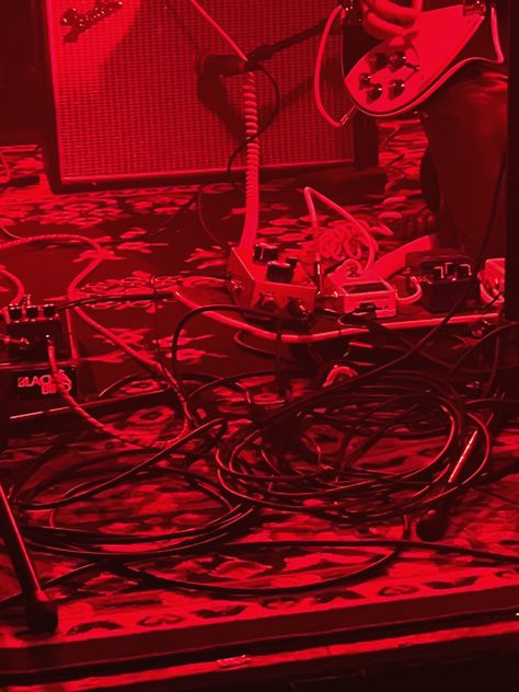 concert bar club live music show aesthetic skateboard pedal board guitar rock band red my vibe summer Guitarist Band Aesthetic, Red Band Aesthetic, Red Rock Aesthetic, Rock Concert Aesthetic, Amber Aesthetic, Aesthetic Skateboard, Band Aesthetic, Rock Aesthetic, Pedal Board