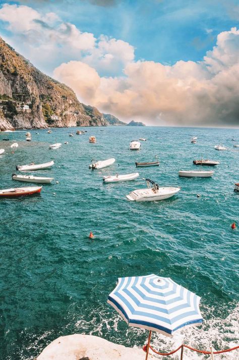 12 Beautiful Places In The Amalfi Coast Of Italy That You Have To Visit (9) Coast Of Italy, Wallpaper Travel, Amalfi Coast Travel, Amalfi Coast Italy, The Amalfi Coast, Destination Voyage, Italy Vacation, Reykjavik, Positano