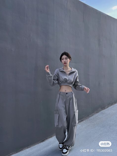 Korean Dancer Fashion, Korean Dancer Outfit, Paradoxx Invasion Outfits, Dancer Outfits Korean, Dancer Street Style, Dancer Outfits Aesthetic, Dancer Style Outfits, K Pop Outfits Stage, Asian Streetwear