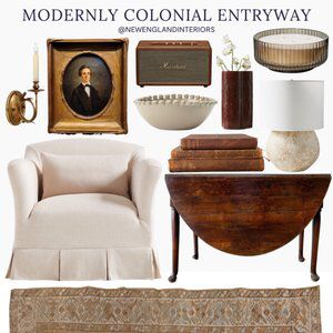 Colonial Entryway, New England Interiors, Colonial New England, New England Interior, Large Lounge, Modern Colonial, Colonial Furniture, Natural Living Room, Chair Vintage