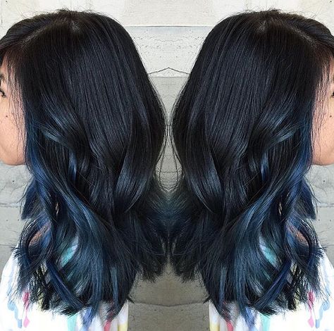 Dark blue peekaboo                                                                                                                                                                                 More Blue Peekaboo Hair, Blue Dip Dye Hair, Oil Slick Hair Color, Blue Peekaboo, Blue Hair Streaks, Bday Hair, Oil Slick Hair, Slick Hair, Underlights Hair