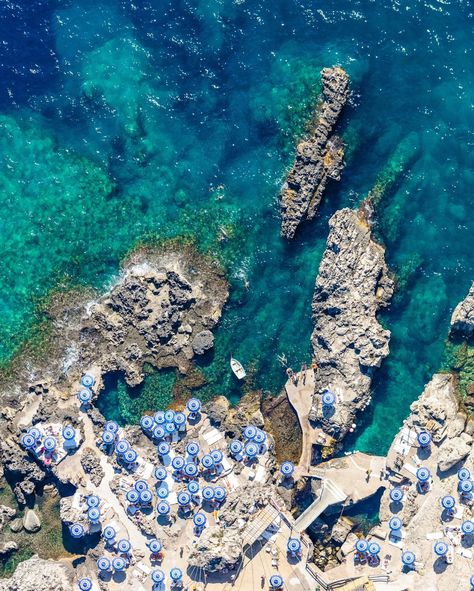 Capri blues 💙 Bring home the Italian coast at graymalin.com Pictured: Day at La Fontelina, Capri #graymalin #italy #italylovers #capri #summer #fineart Fontelina Capri, Capri Summer, Italian Coast, Italy Home, Gray Malin, Adventure Lifestyle, Dog Artwork, Capri Blue, Beach Print