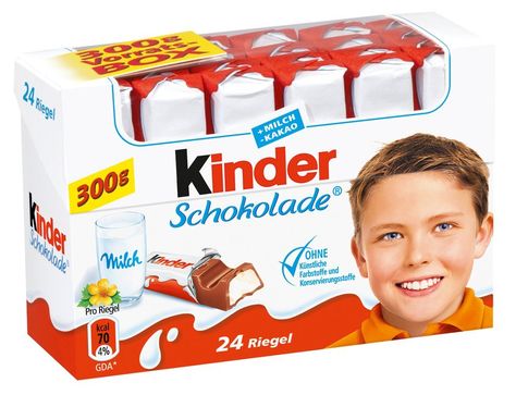 kinder schokolade.... yes, it's for kids, but that doesn't stop me from eating it! Cute Spiral Notebooks, Heart Shaped Chocolate, Packing A Cooler, Toy Cars For Kids, Chocolate Craving, German Food, Covered Strawberries, Chocolate Covered Strawberries, Chocolate Bar